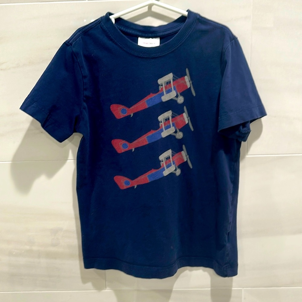 Hanna Anderson short sleeve , size 120 (6,7)